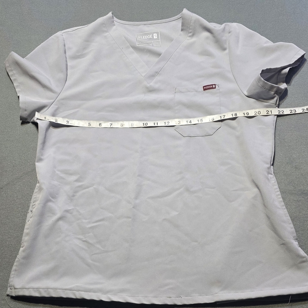 PLEDGE 5 Soft Gray V-Neck Women's Scrub Top Size Large PTP 22 - Picture 2 of 6